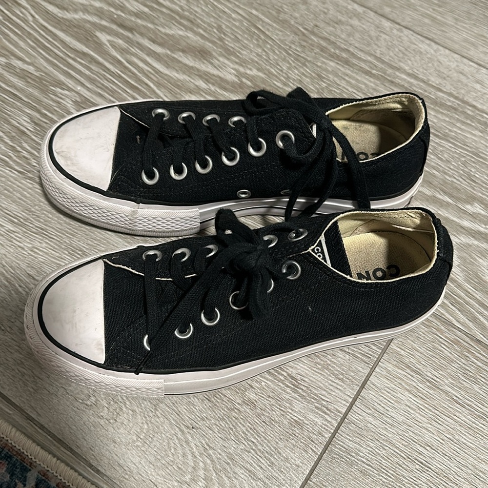 Converse gently used